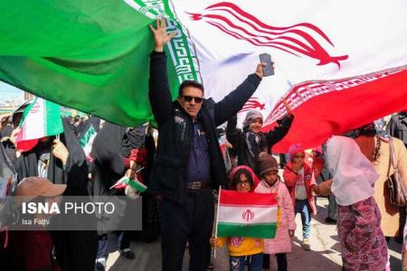 راهپیمایی 22 بهمن در امنیت کامل آغاز شد/ آماده باش ماموران پلیس