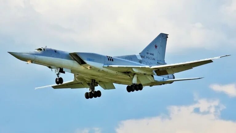 بهترین بمب افکن های هسته ای استراتژیک / از B-52 تا قدرتمند White and Spirit